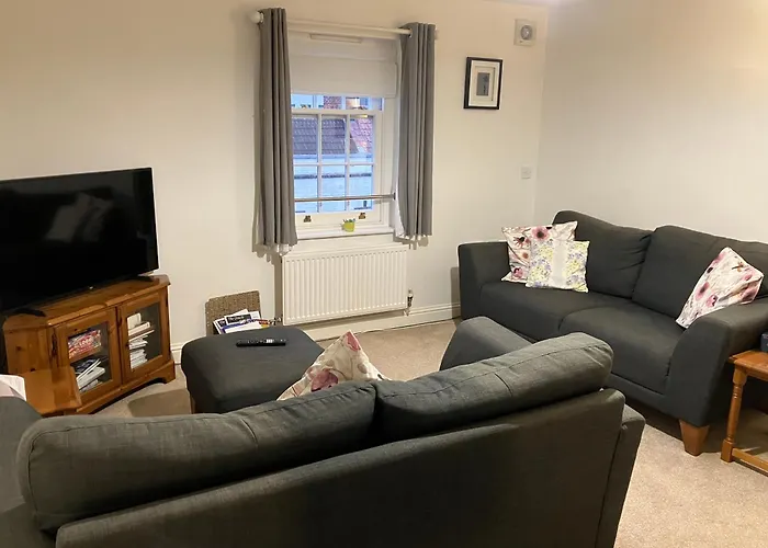 The Eaves, Glastonbury High Street 2 Bed 2 Bathroom Apartment