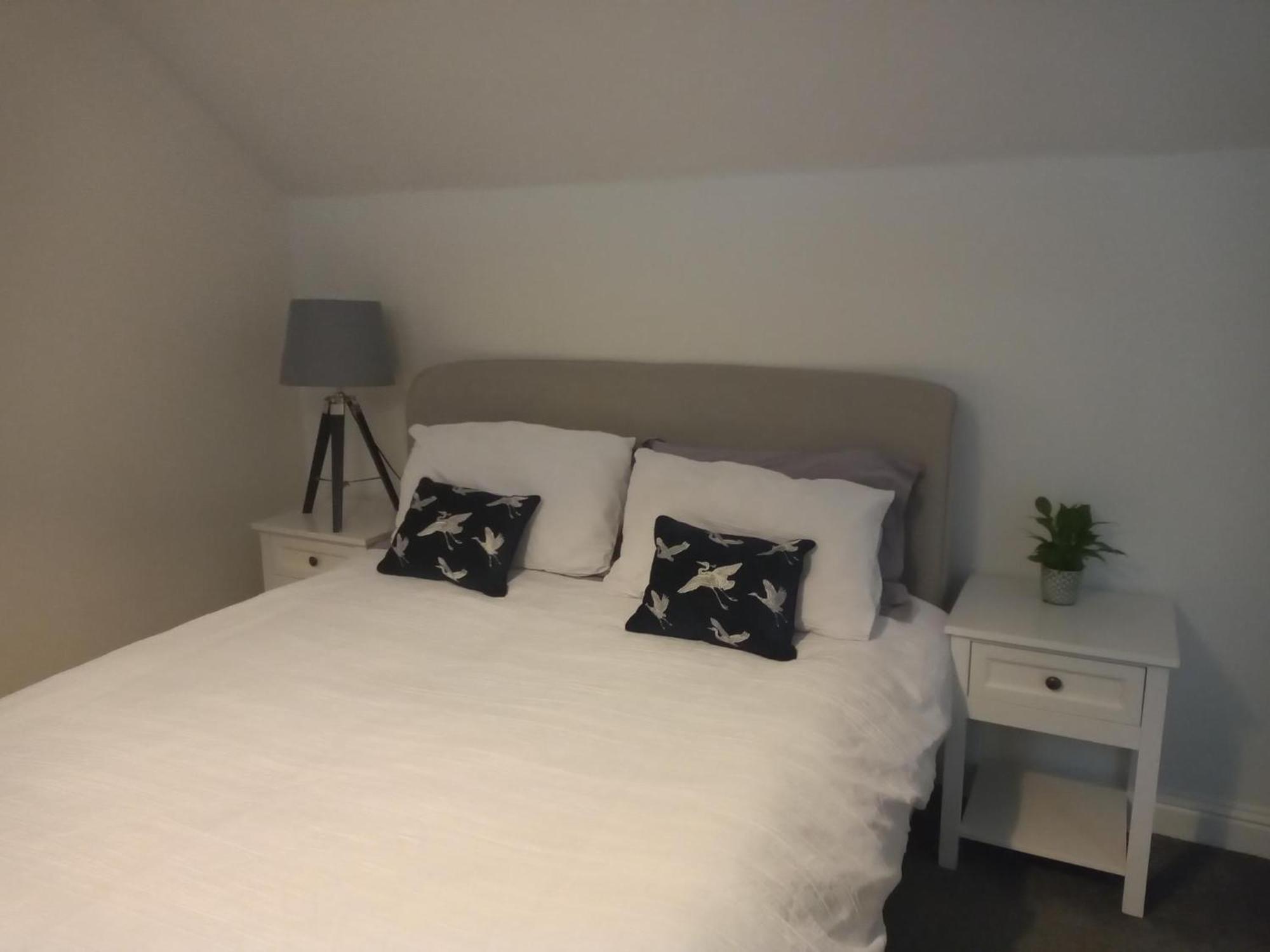 Apartment The Eaves, High Street 2 Bed 2 Bathroom *