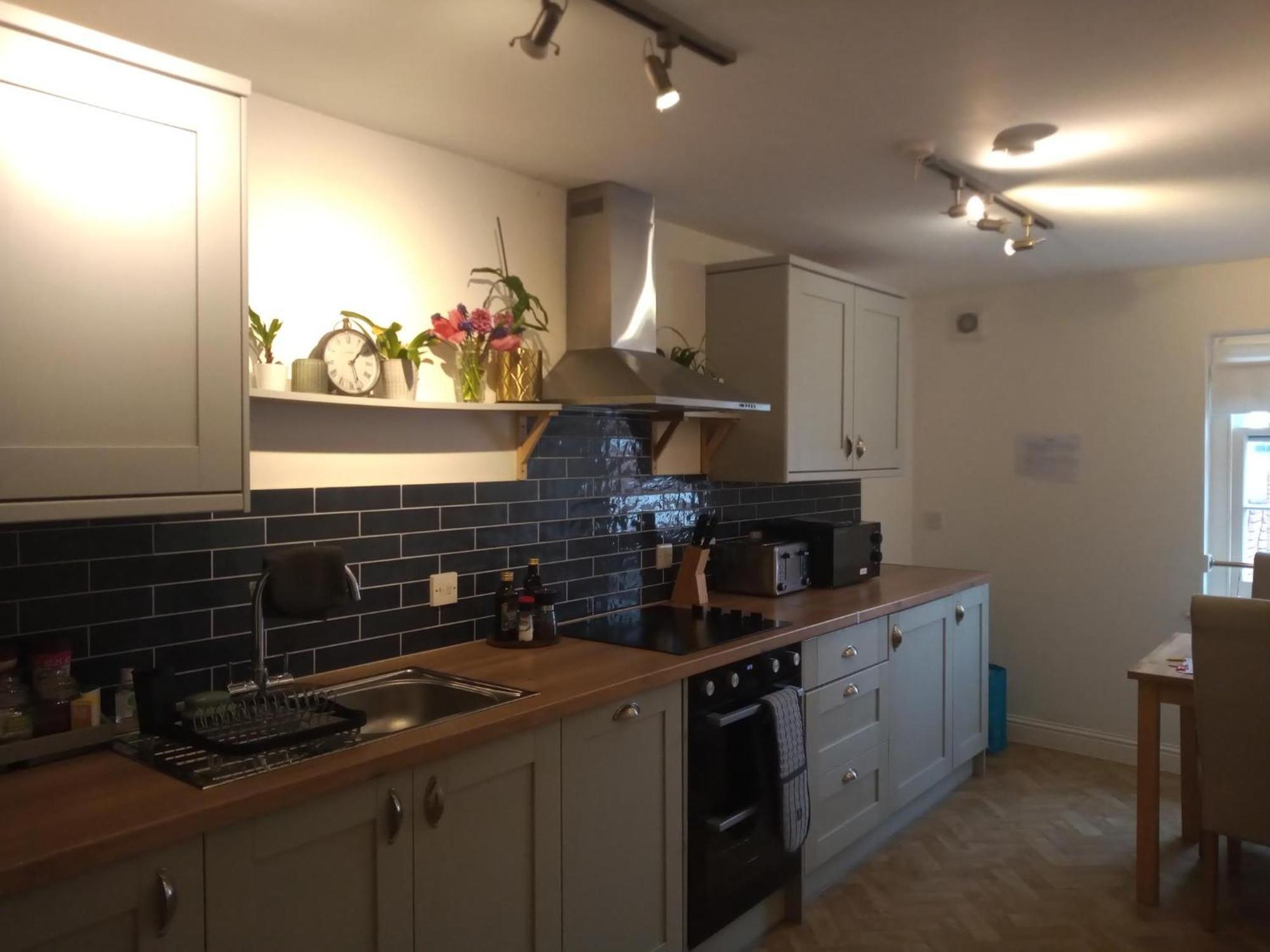 The Eaves, High Street 2 Bed 2 Bathroom *