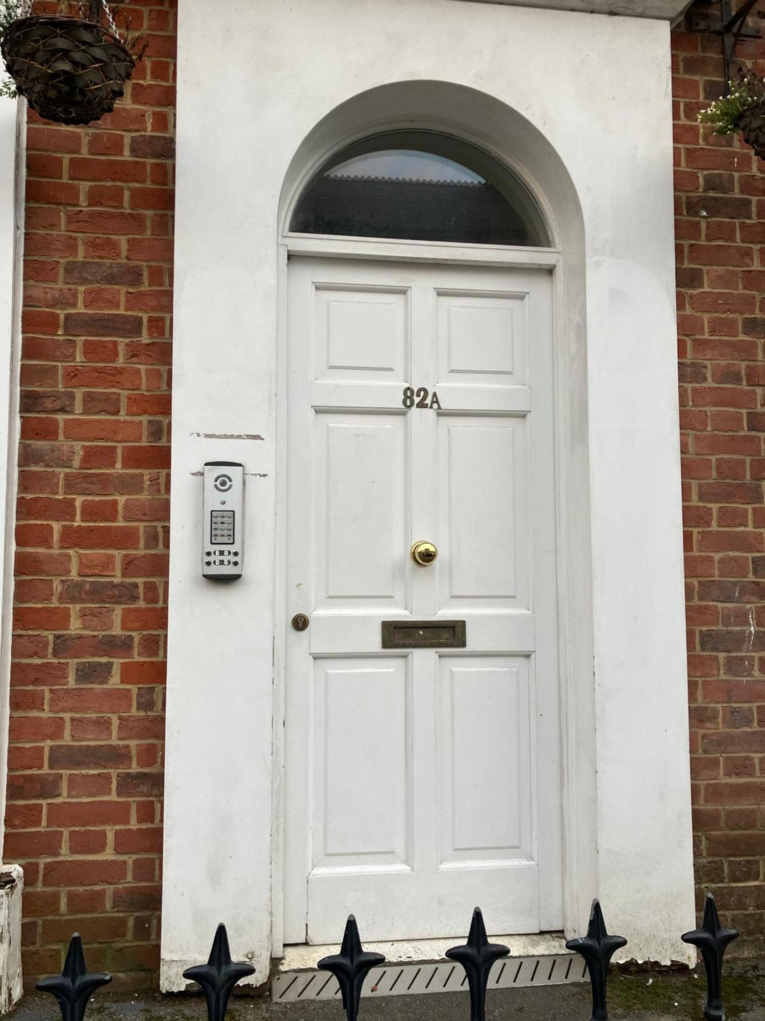 Apartment The Eaves, High Street 2 Bed 2 Bathroom